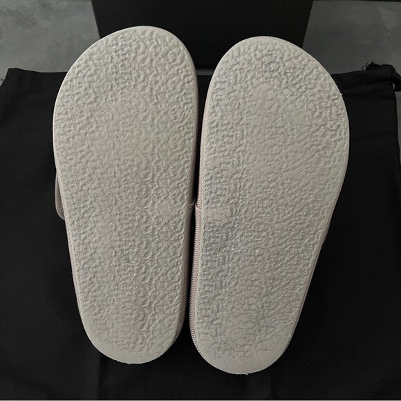 Yeezy Season 6 Nylon Slipper Taupe - Picture 11 of 16